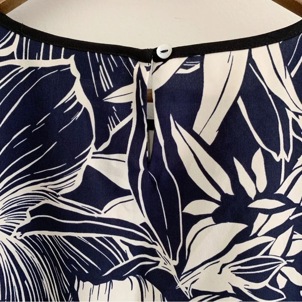 Paul Costelloe Blue Floral Sleeveless Blouse Medium NEW NWT Quiet Luxury